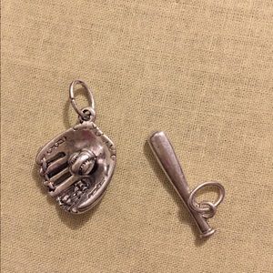 Premier Designs Keep it personal necklace.